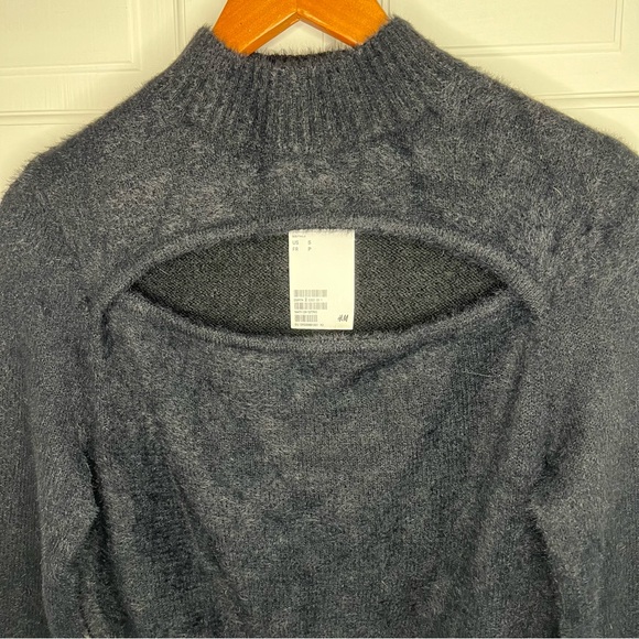 H&M Cut-out Sweater - Picture 4 of 7